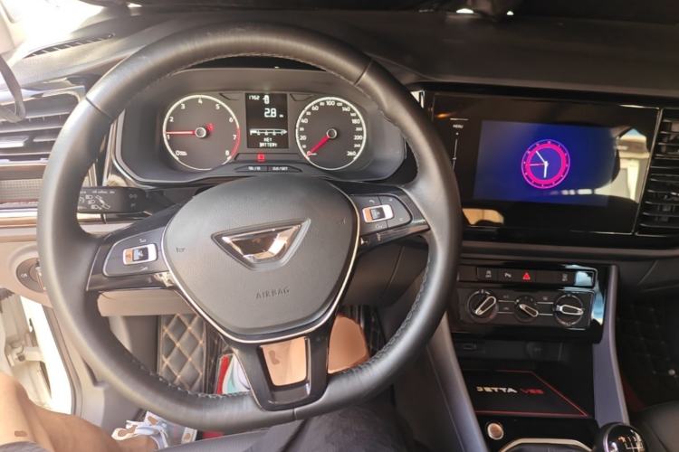 Used Jetta VS5 2019 280TSI Manual Enjoyment Model Steering Wheel