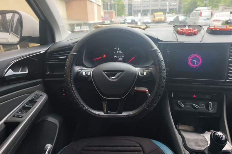 Used Jetta VS5 2019 280TSI Manual Entry-Level Model Steering Wheel