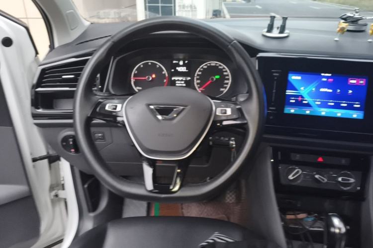 Used Jetta VS5 2019 280TSI Automatic Trend Model Steering Wheel
