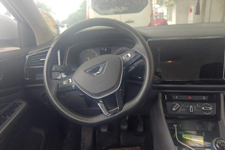Used Jetta VS5 2019 280TSI Manual Entry-Level Model Steering Wheel