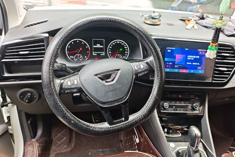 Used Jetta VS5 2019 280TSI Automatic Glory Edition Steering Wheel