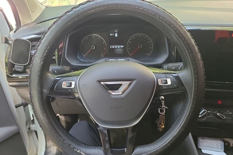 Used Jetta VS5 2019 280TSI Manual Entry-Level Model Steering Wheel