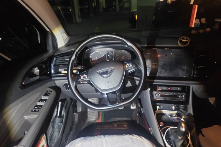 Used Jetta VS5 2019 280TSI Automatic Glory Edition Steering Wheel