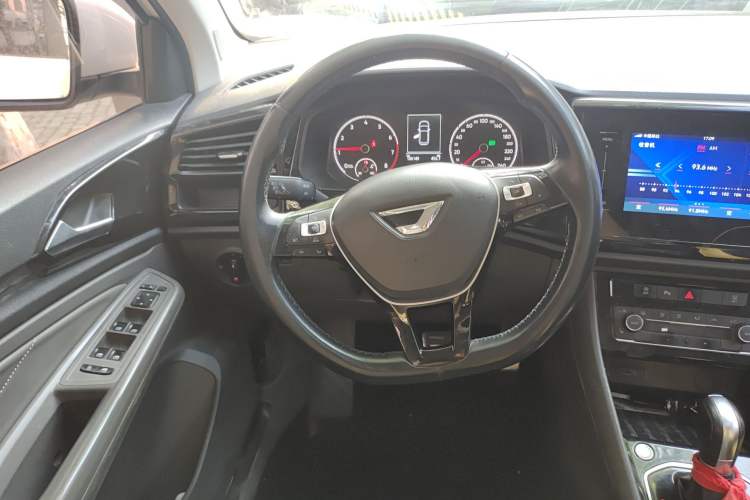 Used Jetta VS5 2019 280TSI Automatic Glory Edition Steering Wheel