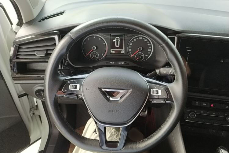 Used Jetta VS5 2019 280TSI Automatic Glory Edition Steering Wheel
