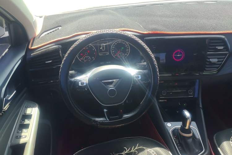 Used Jetta VS5 2019 280TSI Automatic Glory Edition Steering Wheel