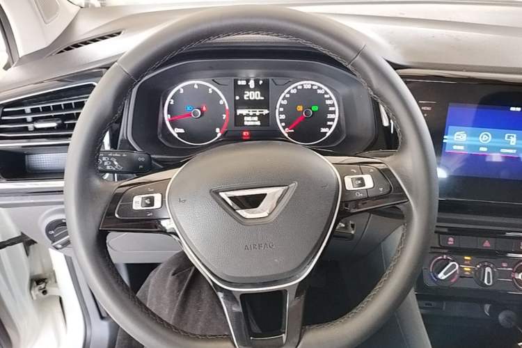 Used Jetta VS5 2019 280TSI Automatic Trend Model Steering Wheel