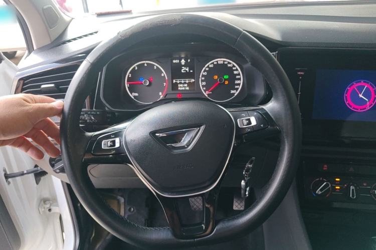 Used Jetta VS5 2019 280TSI Automatic Trend Model Steering Wheel