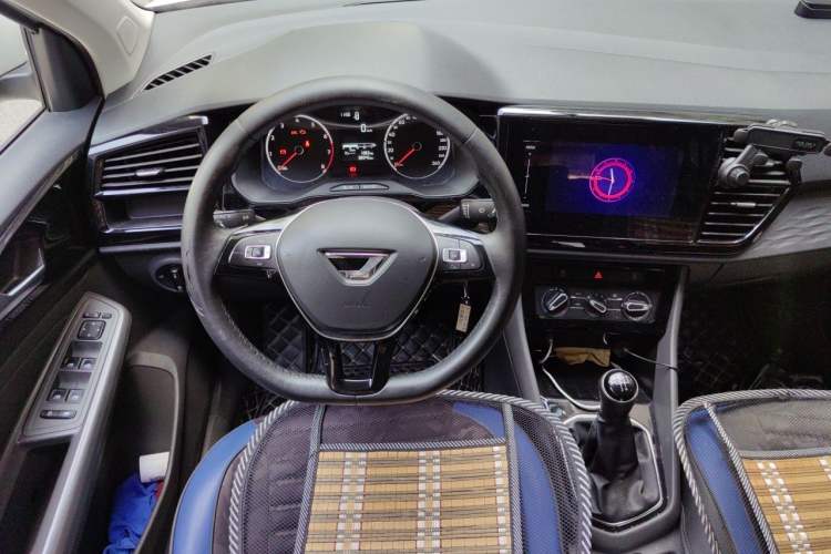 Used Jetta VS5 2019 280TSI Manual Entry-Level Model Steering Wheel
