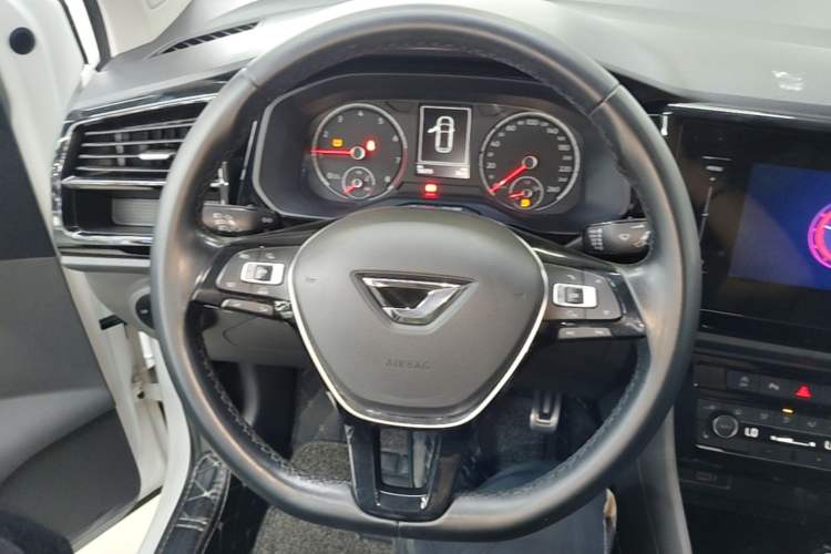Used Jetta VS5 2019 280TSI Automatic Glory Edition Steering Wheel