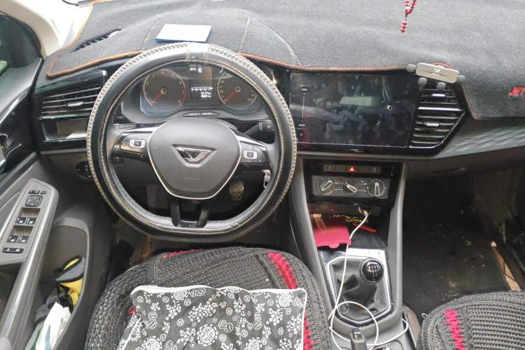 Used Jetta VS5 2019 280TSI Manual Entry-Level Model Steering Wheel