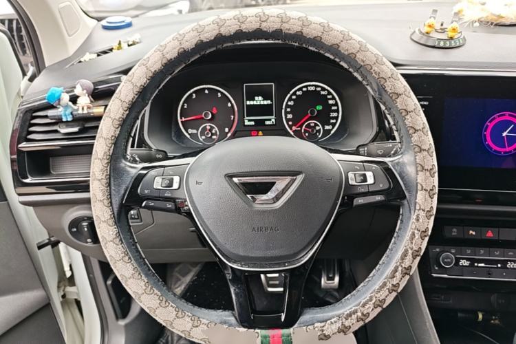 Used Jetta VS5 2019 280TSI Automatic Glory Edition Steering Wheel