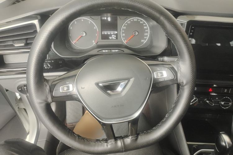Used Jetta VS5 2019 280TSI Automatic Trend Model Steering Wheel