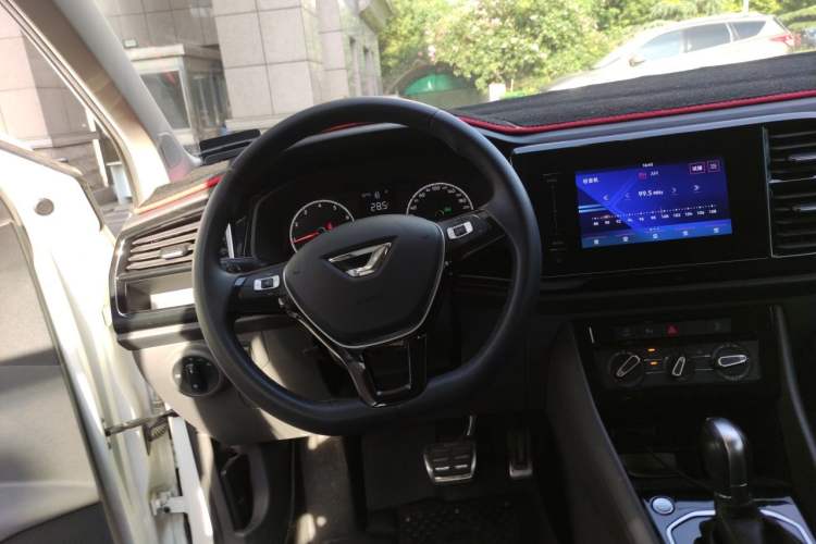 Used Jetta VS5 2019 280TSI Automatic Enjoyment Model Steering Wheel