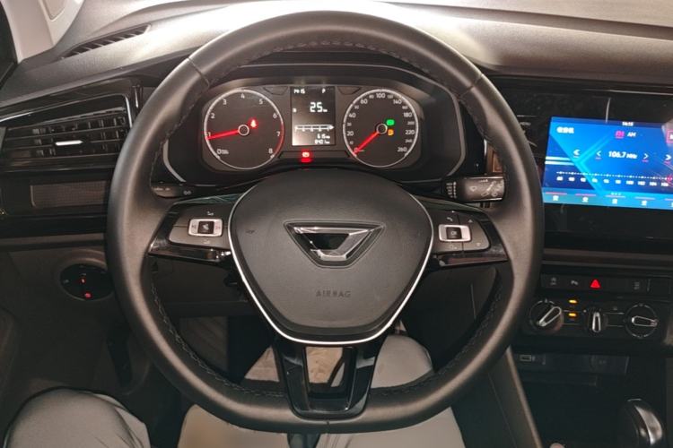 Used Jetta VS5 2019 280TSI Automatic Enjoyment Model Steering Wheel