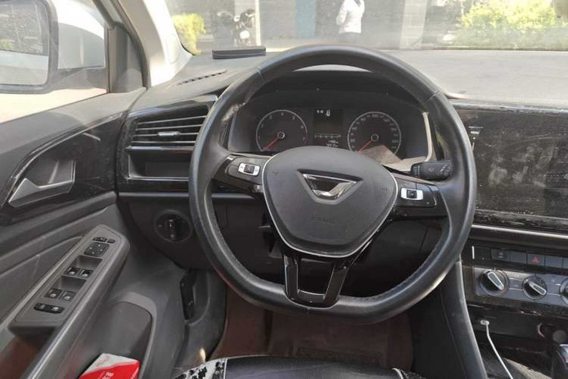 Used Jetta VS5 2019 280TSI Automatic Trend Model Steering Wheel