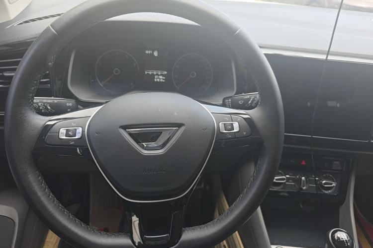 Used Jetta VS5 2019 280TSI Manual Enjoyment Model Steering Wheel