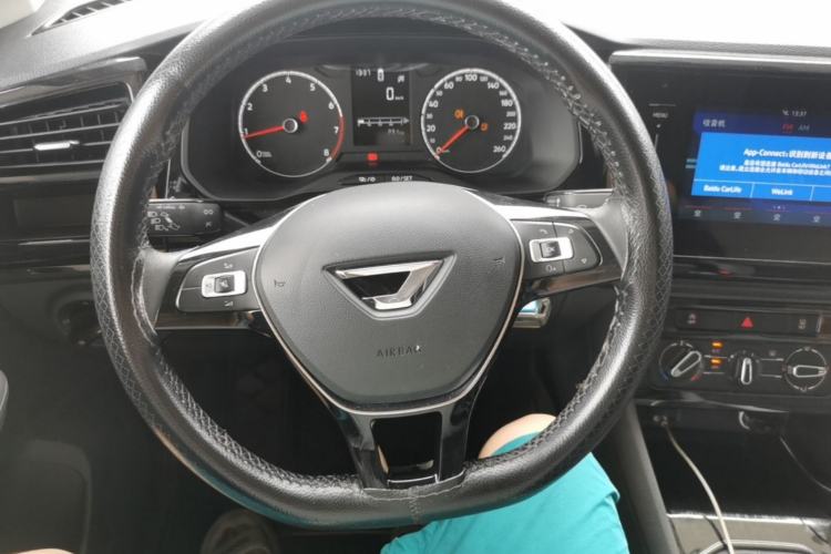 Used Jetta VS5 2019 280TSI Manual Entry-Level Model Steering Wheel