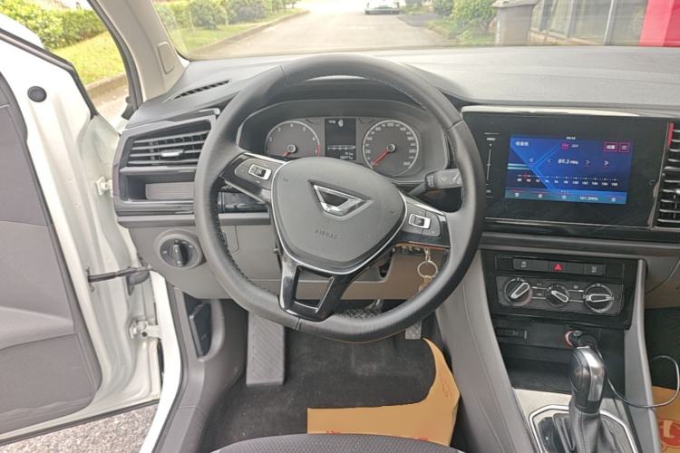 Used Jetta VS5 2019 280TSI Automatic Trend Model Steering Wheel