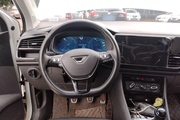 Used Jetta VS5 2019 280TSI Manual Enjoyment Model Steering Wheel