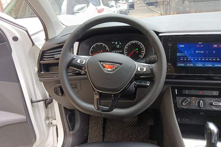 Used Jetta VS5 2019 280TSI Automatic Trend Model Steering Wheel