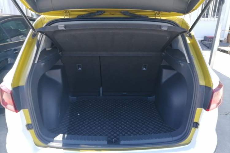 Used Jetta VS5 2019 280TSI Automatic Enjoyment Model Trunk