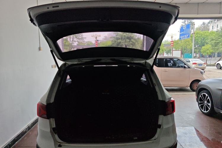 Used Jetta VS5 2019 280TSI Automatic Enjoyment Model Trunk