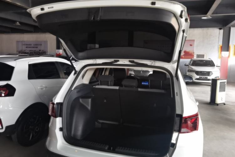 Used Jetta VS5 2019 280TSI Automatic Trend Model Trunk