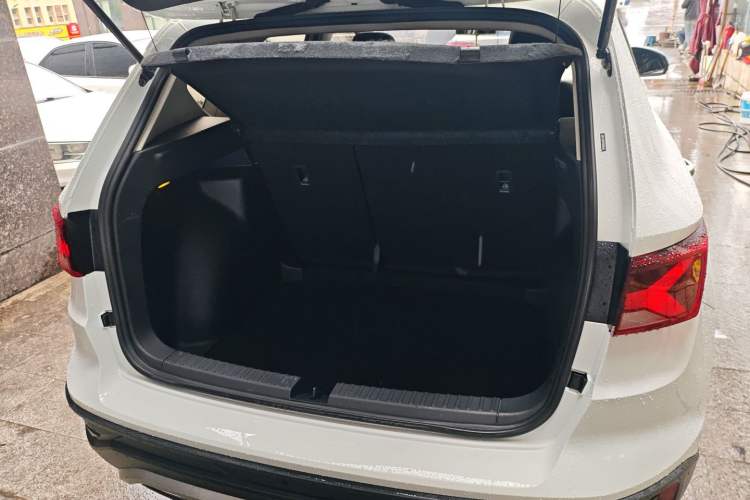 Used Jetta VS5 2019 280TSI Automatic Glory Edition Trunk