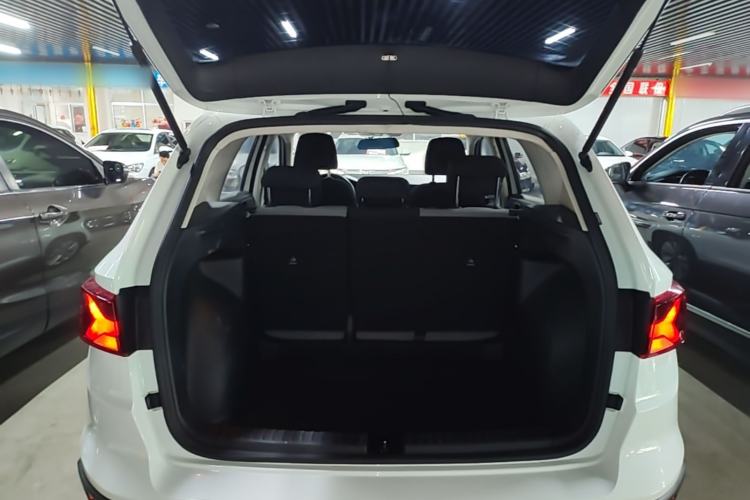 Used Jetta VS5 2019 280TSI Automatic Trend Model Trunk