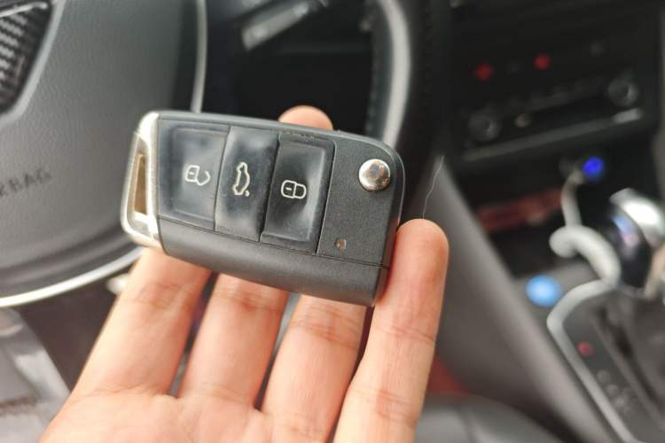 Used Jetta VS5 2019 280TSI Automatic Enjoyment Model Vehicle Key