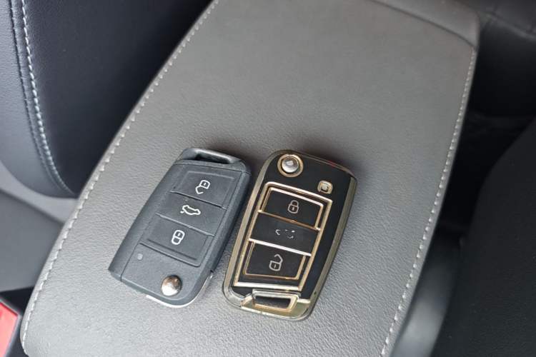 Used Jetta VS5 2019 280TSI Automatic Enjoyment Model Vehicle Key