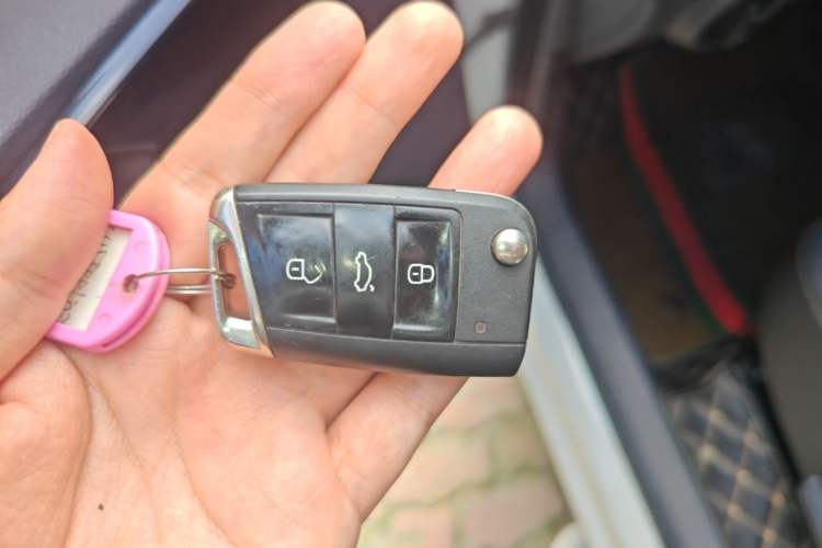 Used Jetta VS5 2019 280TSI Manual Enjoyment Model Vehicle Key