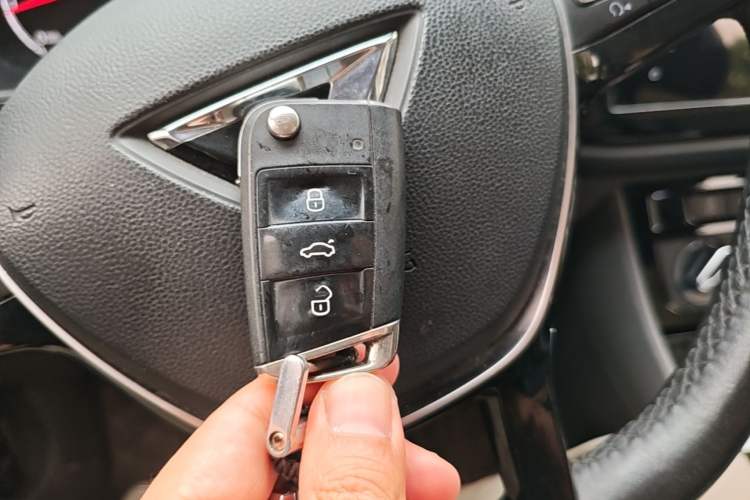 Used Jetta VS5 2019 280TSI Automatic Enjoyment Model Vehicle Key