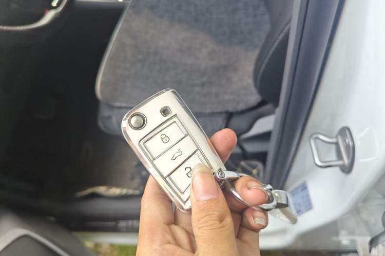 Used Jetta VS5 2019 280TSI Automatic Enjoyment Model Vehicle Key