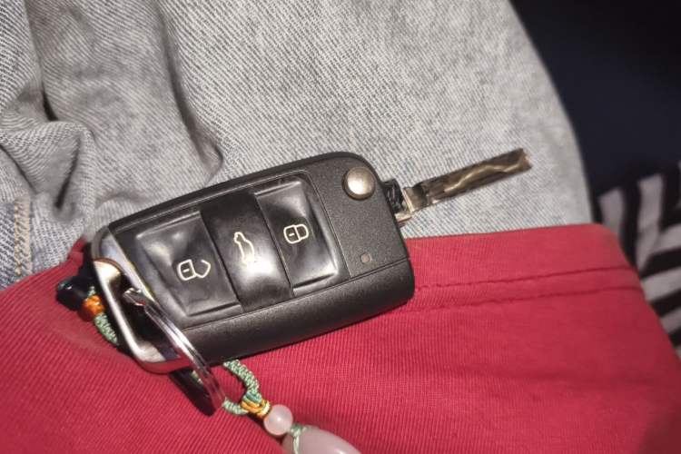 Used Jetta VS5 2019 280TSI Automatic Trend Model Vehicle Key
