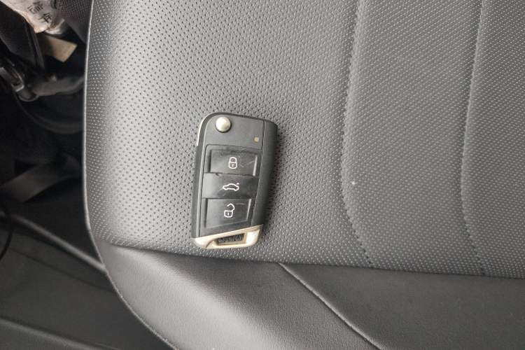 Used Jetta VS5 2019 280TSI Automatic Enjoyment Model Vehicle Key