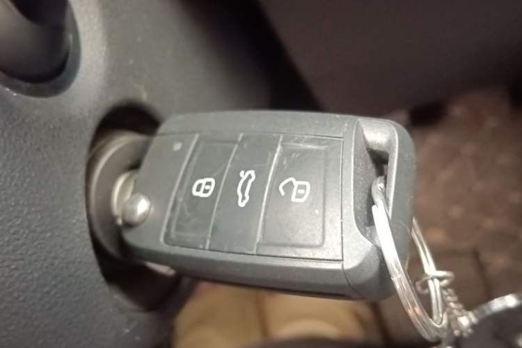 Used Jetta VS5 2019 280TSI Manual Entry-Level Model Vehicle Key