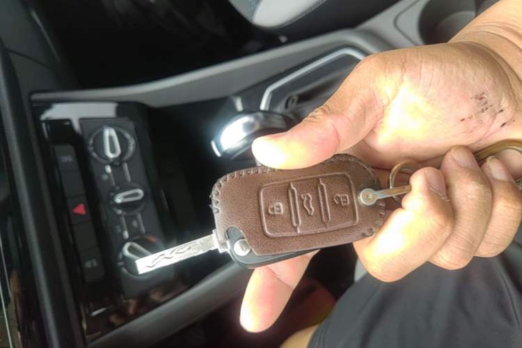 Used Jetta VS5 2019 280TSI Automatic Trend Model Vehicle Key
