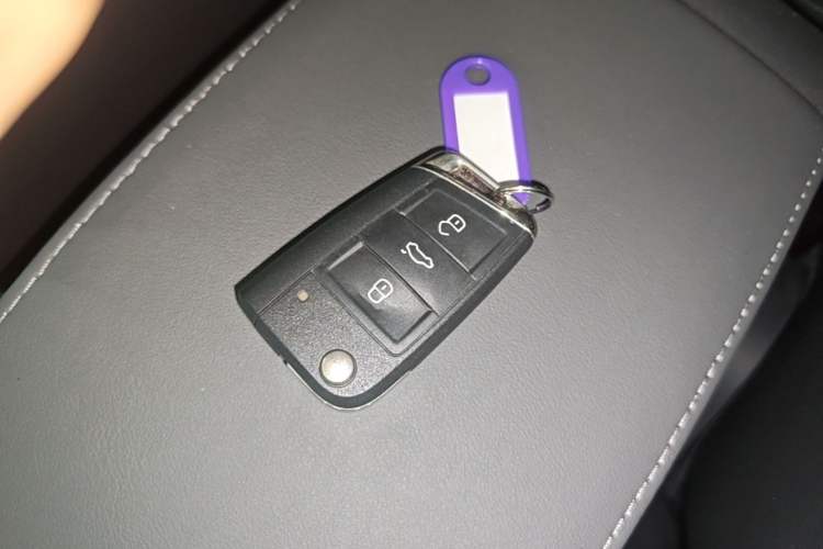 Used Jetta VS5 2019 280TSI Automatic Enjoyment Model Vehicle Key