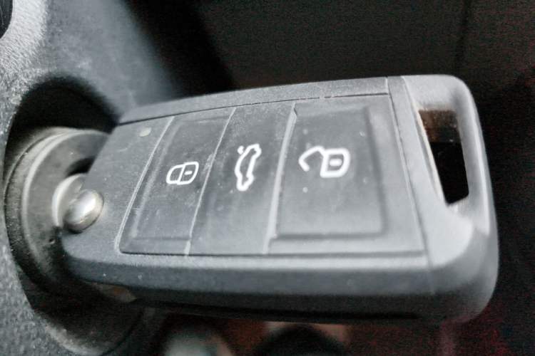 Used Jetta VS5 2019 280TSI Automatic Trend Model Vehicle Key