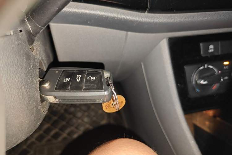 Used Jetta VS5 2019 280TSI Automatic Trend Model Vehicle Key