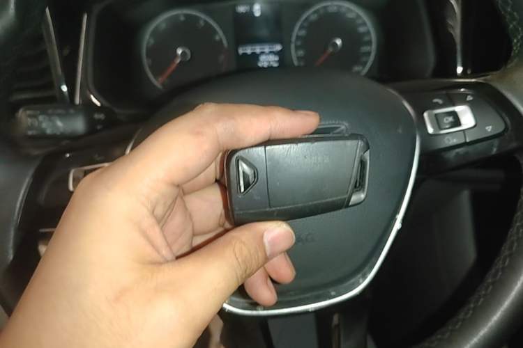 Used Jetta VS5 2019 280TSI Automatic Enjoyment Model Vehicle Key