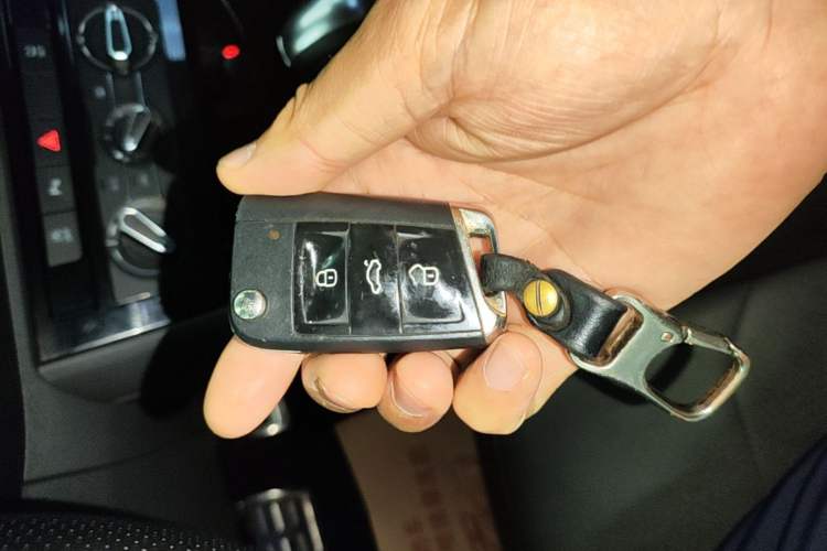 Used Jetta VS5 2019 280TSI Automatic Enjoyment Model Vehicle Key