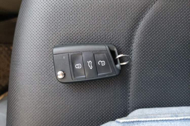 Used Jetta VS5 2019 280TSI Automatic Enjoyment Model Vehicle Key