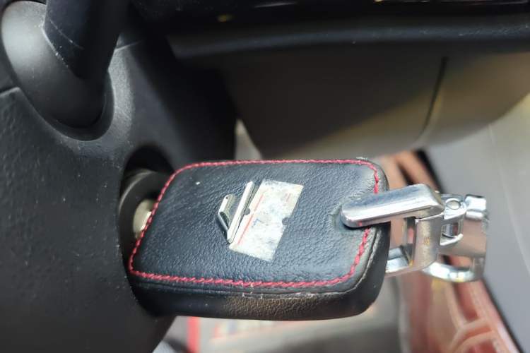 Used Jetta VS5 2019 280TSI Manual Entry-Level Model Vehicle Key