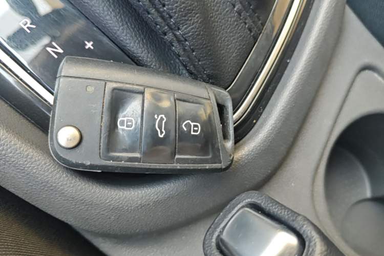 Used Jetta VS5 2019 280TSI Automatic Enjoyment Model Vehicle Key