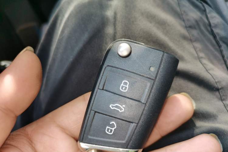 Used Jetta VS5 2019 280TSI Automatic Enjoyment Model Vehicle Key