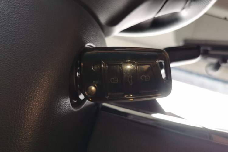 Used Jetta VS5 2019 280TSI Manual Entry-Level Model Vehicle Key
