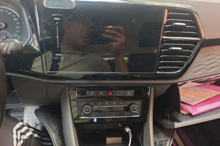 Used Jetta VS5 2019 280TSI Automatic Glory Edition Audio And AC Panel